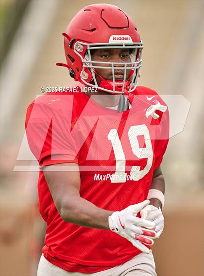 Thumbnail 2 in North Shore (Inter-squad Scrimmage) photogallery.