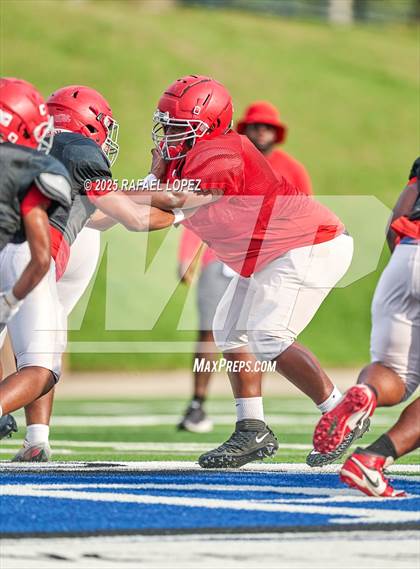 Thumbnail 3 in North Shore (Inter-squad Scrimmage) photogallery.