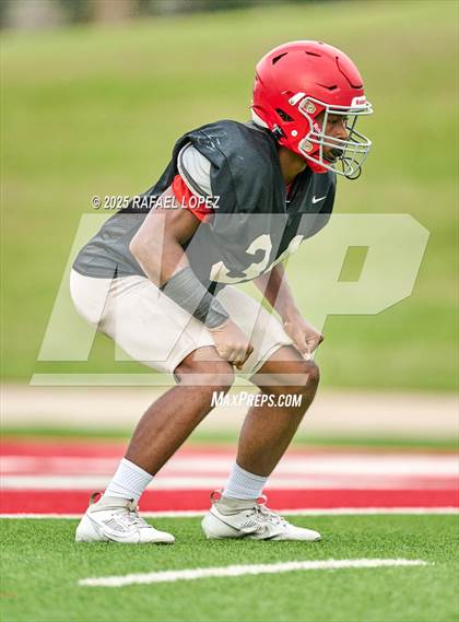 Thumbnail 1 in North Shore (Inter-squad Scrimmage) photogallery.