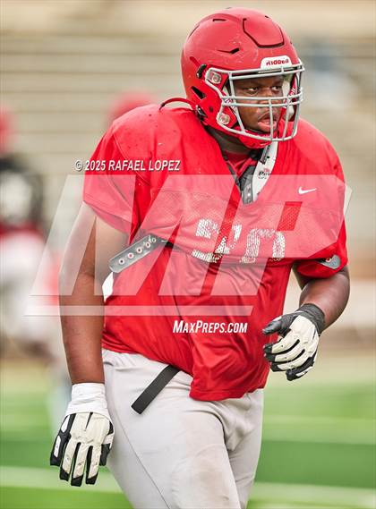 Thumbnail 1 in North Shore (Inter-squad Scrimmage) photogallery.