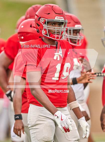 Thumbnail 2 in North Shore (Inter-squad Scrimmage) photogallery.