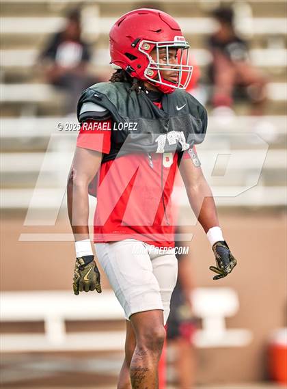 Thumbnail 2 in North Shore (Inter-squad Scrimmage) photogallery.