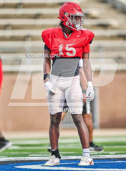 Thumbnail 2 in North Shore (Inter-squad Scrimmage) photogallery.