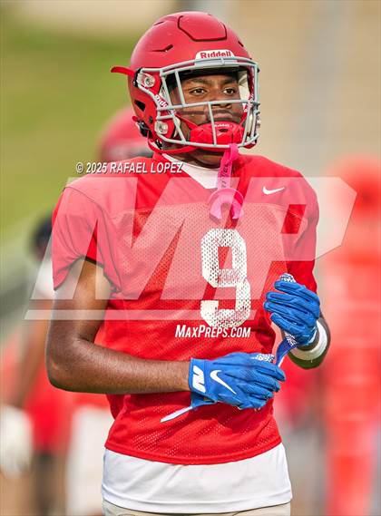 Thumbnail 3 in North Shore (Inter-squad Scrimmage) photogallery.