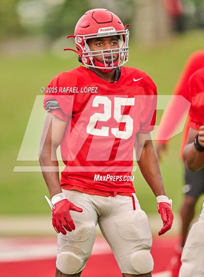 Thumbnail 1 in North Shore (Inter-squad Scrimmage) photogallery.