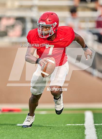 Thumbnail 3 in North Shore (Inter-squad Scrimmage) photogallery.