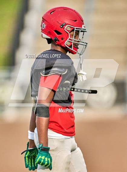 Thumbnail 1 in North Shore (Inter-squad Scrimmage) photogallery.