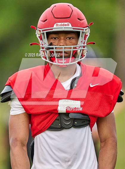 Thumbnail 3 in North Shore (Inter-squad Scrimmage) photogallery.