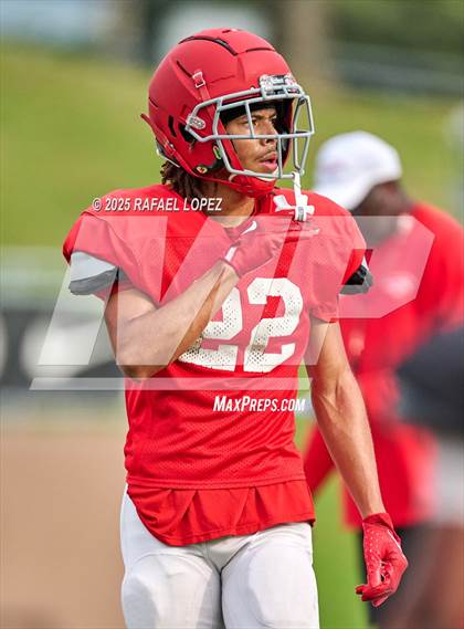 Thumbnail 3 in North Shore (Inter-squad Scrimmage) photogallery.