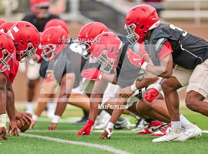 Thumbnail 2 in North Shore (Inter-squad Scrimmage) photogallery.