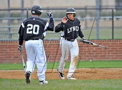 Thumbnail 3 in St. Stephen's Episcopal vs Bishop Lynch (Texas Private School Classic) photogallery.