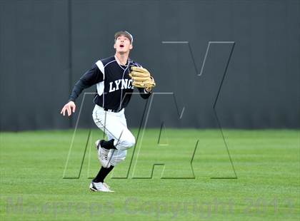 Thumbnail 3 in St. Stephen's Episcopal vs Bishop Lynch (Texas Private School Classic) photogallery.