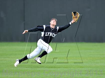 Thumbnail 2 in St. Stephen's Episcopal vs Bishop Lynch (Texas Private School Classic) photogallery.