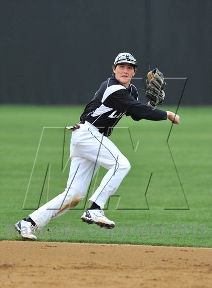 Thumbnail 2 in St. Stephen's Episcopal vs Bishop Lynch (Texas Private School Classic) photogallery.