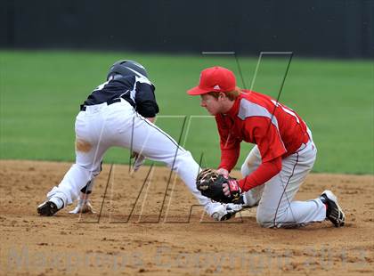 Thumbnail 2 in St. Stephen's Episcopal vs Bishop Lynch (Texas Private School Classic) photogallery.