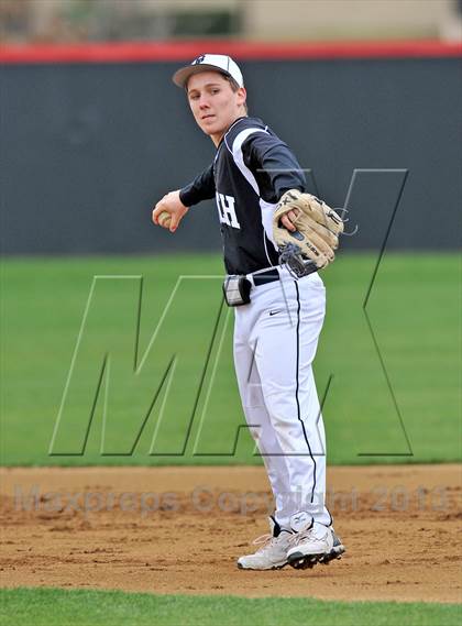 Thumbnail 2 in St. Stephen's Episcopal vs Bishop Lynch (Texas Private School Classic) photogallery.