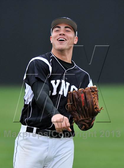 Thumbnail 2 in St. Stephen's Episcopal vs Bishop Lynch (Texas Private School Classic) photogallery.