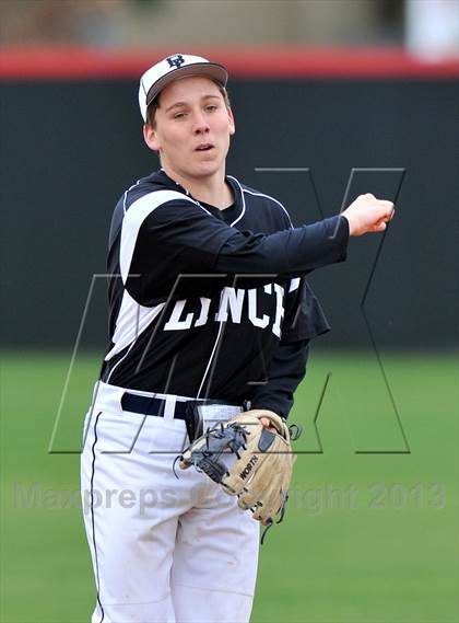 Thumbnail 2 in St. Stephen's Episcopal vs Bishop Lynch (Texas Private School Classic) photogallery.