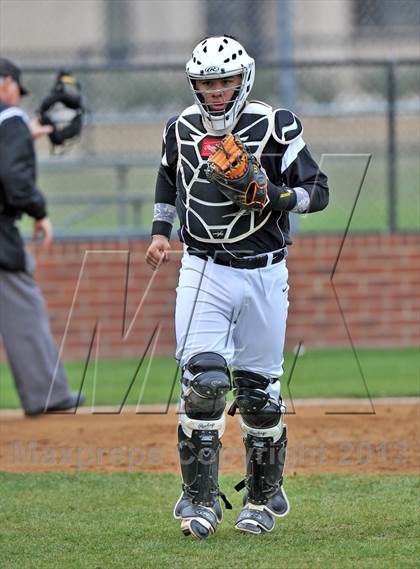 Thumbnail 2 in St. Stephen's Episcopal vs Bishop Lynch (Texas Private School Classic) photogallery.