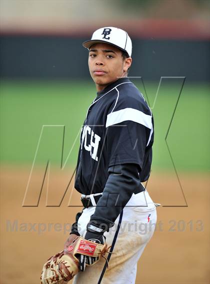 Thumbnail 1 in St. Stephen's Episcopal vs Bishop Lynch (Texas Private School Classic) photogallery.