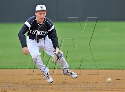 Thumbnail 1 in St. Stephen's Episcopal vs Bishop Lynch (Texas Private School Classic) photogallery.