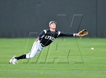 Thumbnail 3 in St. Stephen's Episcopal vs Bishop Lynch (Texas Private School Classic) photogallery.