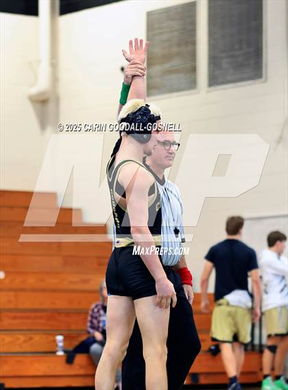 Thumbnail 1 in Croatan vs Swansboro (NCHSAA Round 1) photogallery.