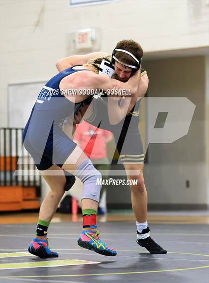 Thumbnail 2 in Croatan vs Swansboro (NCHSAA Round 1) photogallery.