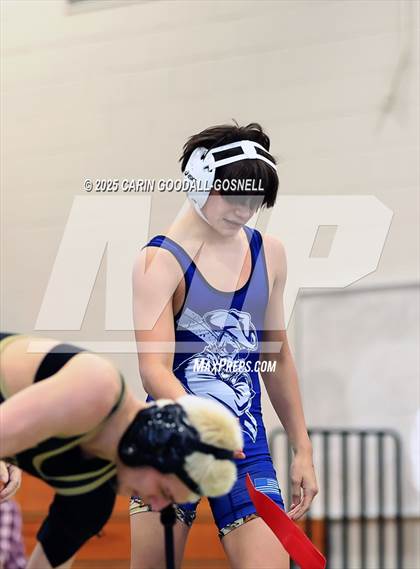 Thumbnail 3 in Croatan vs Swansboro (NCHSAA Round 1) photogallery.