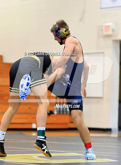 Thumbnail 3 in Croatan vs Swansboro (NCHSAA Round 1) photogallery.