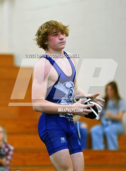 Thumbnail 1 in Croatan vs Swansboro (NCHSAA Round 1) photogallery.