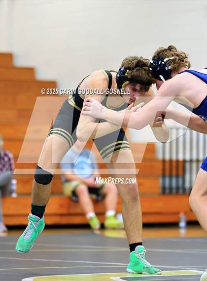 Thumbnail 2 in Croatan vs Swansboro (NCHSAA Round 1) photogallery.