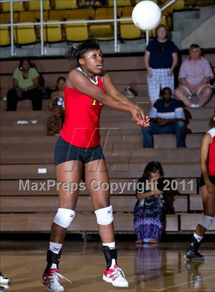 Thumbnail 2 in South Grand Prairie vs. Lewisville photogallery.
