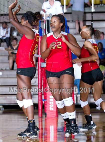 Thumbnail 1 in South Grand Prairie vs. Lewisville photogallery.