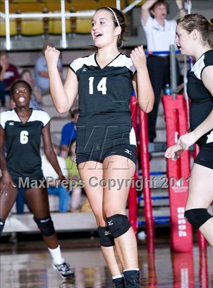 Thumbnail 1 in South Grand Prairie vs. Lewisville photogallery.