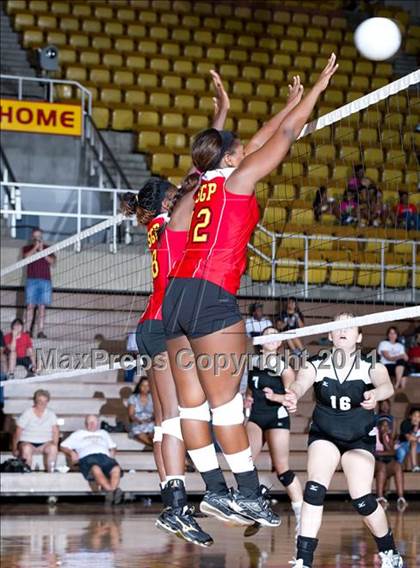 Thumbnail 2 in South Grand Prairie vs. Lewisville photogallery.