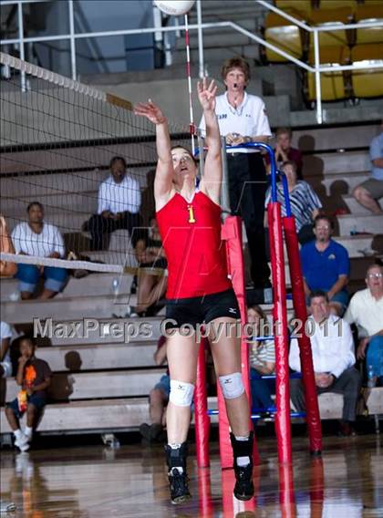 Thumbnail 3 in South Grand Prairie vs. Lewisville photogallery.