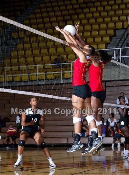Thumbnail 3 in South Grand Prairie vs. Lewisville photogallery.