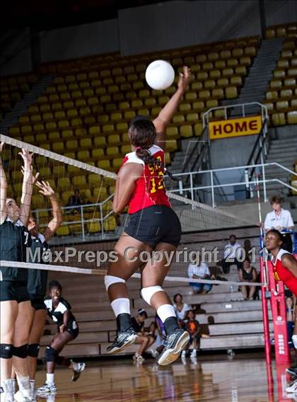 Thumbnail 2 in South Grand Prairie vs. Lewisville photogallery.