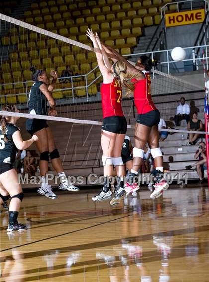 Thumbnail 1 in South Grand Prairie vs. Lewisville photogallery.