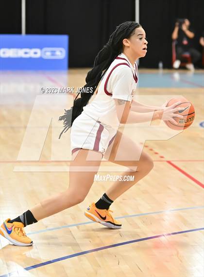 Thumbnail 2 in Crestwood Prep College (Canada) vs. Bishop McNamara (Nike Tournament of Champions) photogallery.