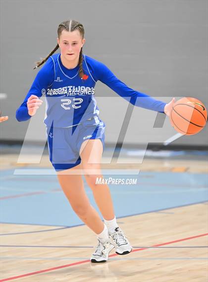 Thumbnail 1 in Crestwood Prep College (Canada) vs. Bishop McNamara (Nike Tournament of Champions) photogallery.