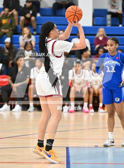 Thumbnail 3 in Crestwood Prep College (Canada) vs. Bishop McNamara (Nike Tournament of Champions) photogallery.