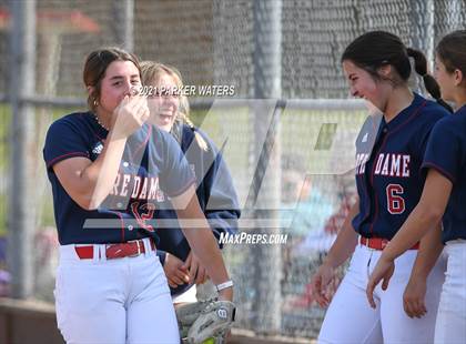 Thumbnail 2 in Notre Dame vs. Catholic - N.I. photogallery.