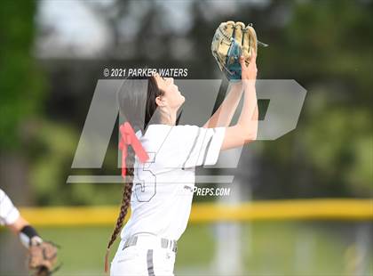Thumbnail 3 in Notre Dame vs. Catholic - N.I. photogallery.