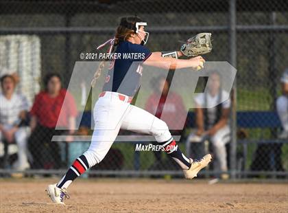 Thumbnail 3 in Notre Dame vs. Catholic - N.I. photogallery.