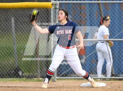 Thumbnail 2 in Notre Dame vs. Catholic - N.I. photogallery.