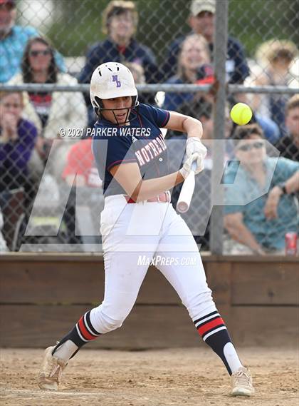 Thumbnail 2 in Notre Dame vs. Catholic - N.I. photogallery.