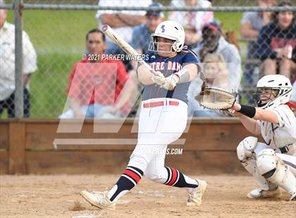 Thumbnail 2 in Notre Dame vs. Catholic - N.I. photogallery.