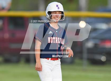 Thumbnail 3 in Notre Dame vs. Catholic - N.I. photogallery.